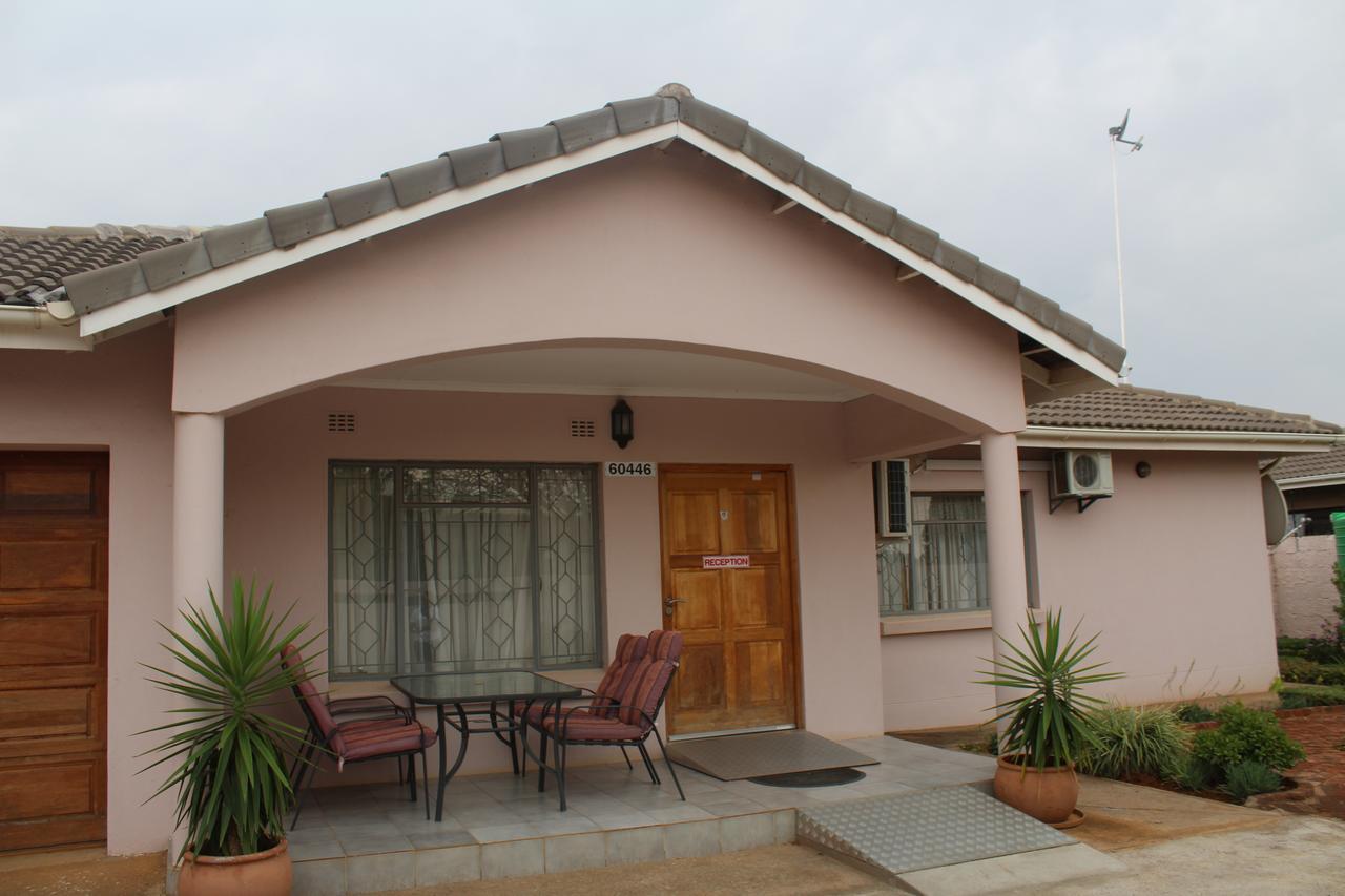 Strand Meadows B&B Gaborone Exterior foto