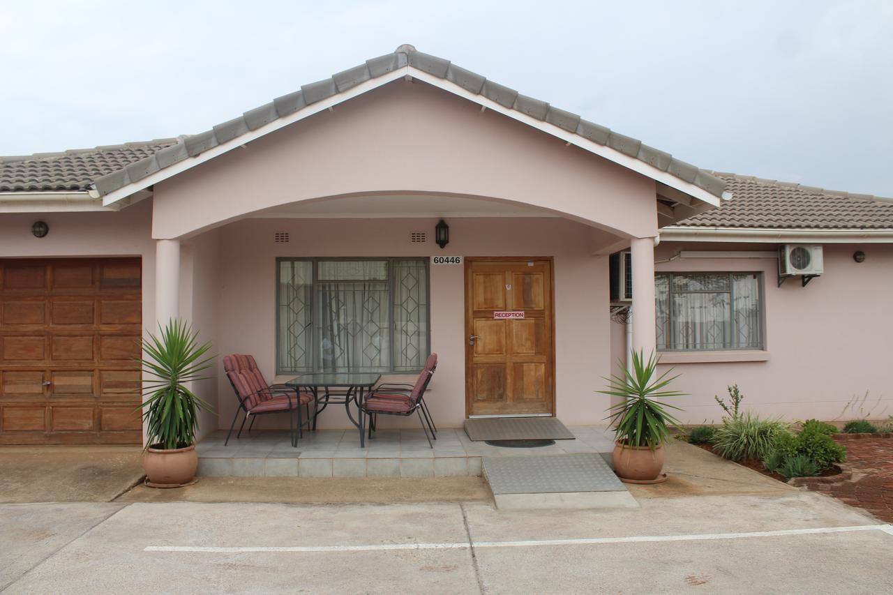 Strand Meadows B&B Gaborone Exterior foto